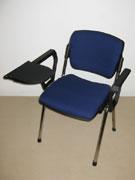 ŽIDLE konferenční se stolečkem Výška sedáku 50 cm, výška židle 81 cm, plastový výklopný stolek 26x23 cm, šířka