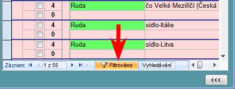 kliknutím na tlačítko Filtrováno v zápatí seznamu s hesly.