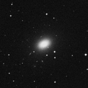 NGC615(11,6mag,3,4 1,4,typSb).Galaxiinalezneme,pokračujeme-lidále navýchod,ato0,5 jihovýchodněodzmíněnéhvězdy6mag. Východněji se rozkládá bližší skupina NGC 1052.