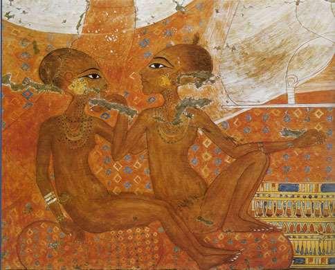 mladší dáma z KV 35 matka Tutanchamona Nejstarší syn: Thutmose zemřel před svým otcem Přežila manžela: zemřela krátce po 12 RV Amenhotepa IV.
