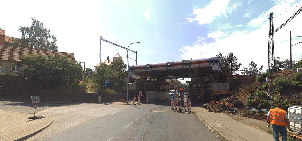 Z hlediska hlukové zátěže sehrála velkou roli výměna původní ocelové mostní konstrukce přes ulici Fryčajovu v Brně-Obřanech, která byla nahrazena železobetonovou mostní konstrukcí s průběžným