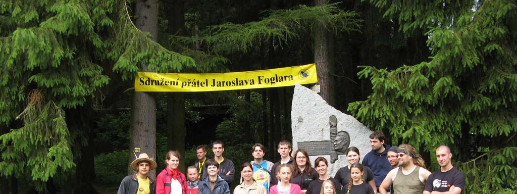 Po ubytování následovalo posezení u ohně, kde každá výprava ostatním předvedla nějakou scénku ze života své PS. Poté se hrálo na kytary a zpívalo dlouho do noci.