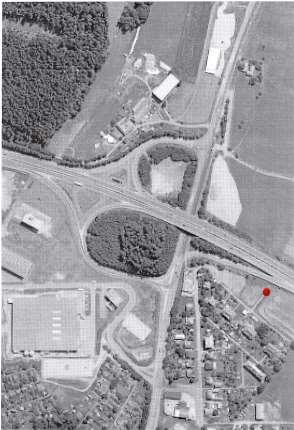 Pohled na dálnici D1 a sjezd do Humpolce, červeně vyznačen kamerový bod na