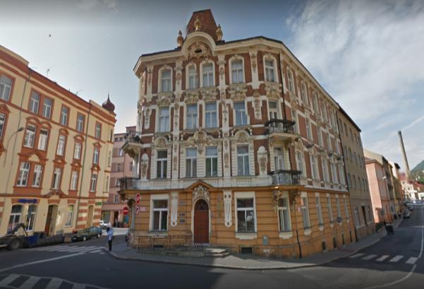Mírové náměstí 4 Na Valech 156/6 Zdroj: Google Maps Oficiální název: statutární město Děčín Adresa: Mírové nám.