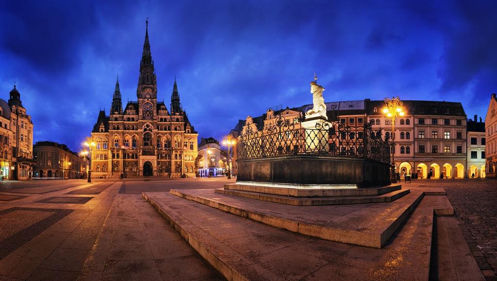 POŽADAVKY TVŮRCŮ - intenzivní spolupráce s Liberec Film Office po celou dobu projektu vč.