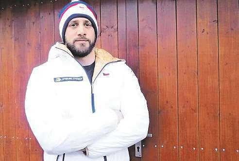 Na sportovištích olympiády tedy bojovat nebude, máale nesmírně důležitou roli jejejí fyzioterapeut. Právě Ester Ledecká bude velkou favoritkou na vítězství vparalelním slalomu na snowboardu.