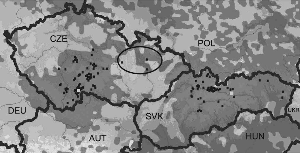 Obr. 1 Rozšírenie vydry riečnej v ČR, SR a okolitých krajinách (tmavošedá), s vyznačenými lokalitami, z ktorých bol získaný materiál na genetické analýzy (čierne štvorce = úhyny; šedé štvorce =