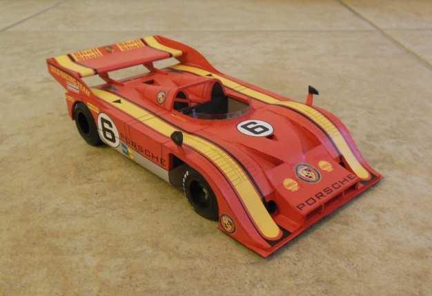 Porsche 917/30 sběratelský komplet kód: MM056 Vystřihovánka čtyř kompletních papírových modelů v měřítku 1:24, vytištěná laserovým tiskem na papíře