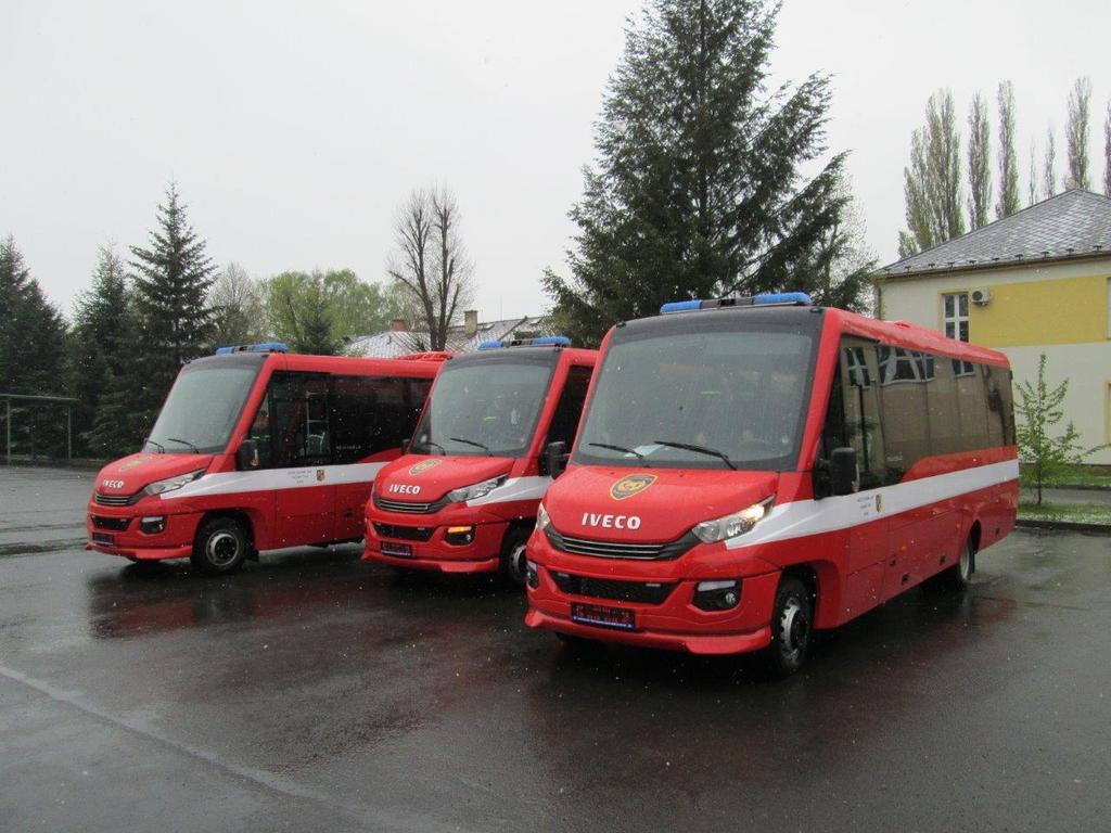 Autobus Iveco FBI 85L přeprava osob a nouzové zázemí Vozidlo Iveco FBI 85L Délka x šířka x výška 8,5 x 2,3 x 3,0 m Provozní hmotnost 4 800 kg