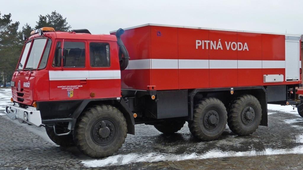 Cisternový automobil Citra 7000 určeno pro provoz i na nezpevněných komunikacích cisternový automobil na pitnou vodu je určen pro přepravu, skladování, čerpání a vydávání pitné vody v mírných