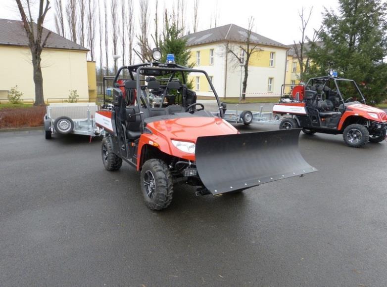 Čtyřkolky Artic Cat / Polaris Ranger čtyřkolka určená pro převoz materiálu, hadic a dalších technických prostředků do těžko přístupných míst je vybavena vysokotlakým zařízením
