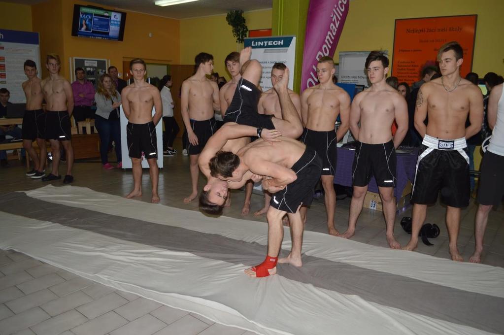 z vyhodnocení soutěže SINUMERIK CUP 2017 2. místo (diplom a pohár).
