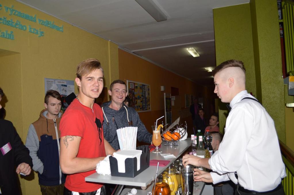 číšník a