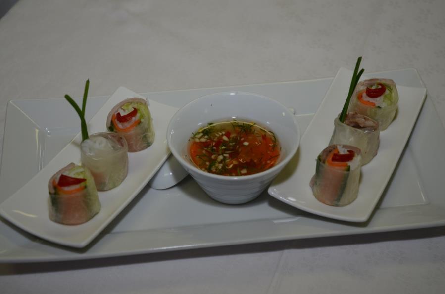 ročníku oboru kuchař číšník, při přípravě sushi.