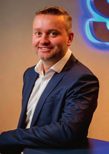 Miroslav Bečka Generální ředitel a jednatel systémového integrátora S&T CZ Za sebou má letos Miroslav Bečka akvizici české společnosti Pilscom, vývojáře systémů pro správu dokumentů.