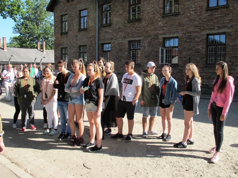 Absolvovali prohlídku koncentračního tábora Auschwitz I v areálu bývalých polských kasáren a Auschwitz II Birkenau.