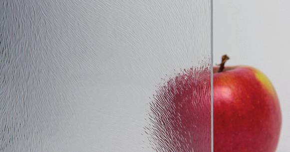 Designové řešení PROSKLENÍ Vstupní dveře můžete designově doladit o prosklení. Standardní tloušťka zasklení je 48 mm. Izolační skla jsou vždy minimálně trojité.