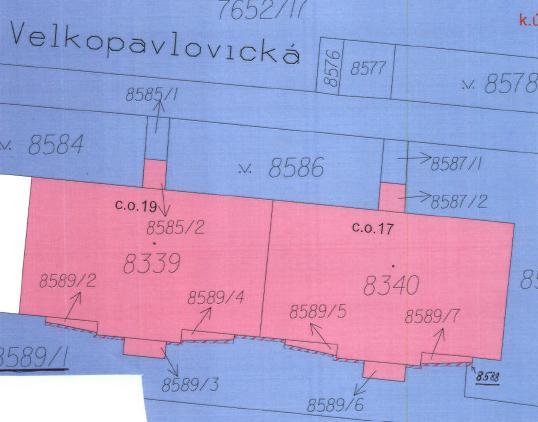 10. prodeje částí pozemků - p. č. 8588 - ostatní plocha, zeleň o výměře 1 m2 - p. č. 8589/1 - ostatní plocha, jiná plocha, o celkové výměře 8 m² (pět částí o výměrách 2 m² +1 m² +1 m² + 2 m² +2 m²), vše k.