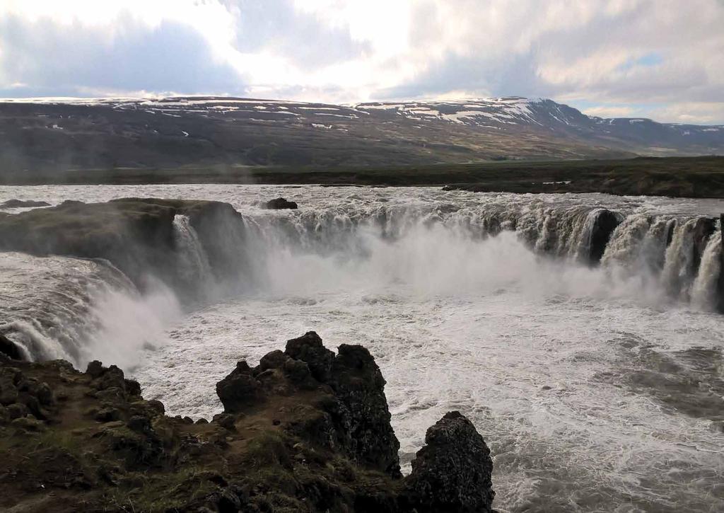 XI Boží vodopád (Godafoss) Pá So Ne Po Út St Čt Pá So Ne Po Út St Čt Pá So Ne Po Út St Čt Pá So Ne