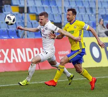 28 FORTUNA:LIGA FORTUNA:LIGA 29 Jak moc chyběl forvard Jean-David Beauguel, který v zimě po vypršení kontraktu odešel do mistrovské Plzně? Beauguel se dokáže sám uvolnit a prosadit.