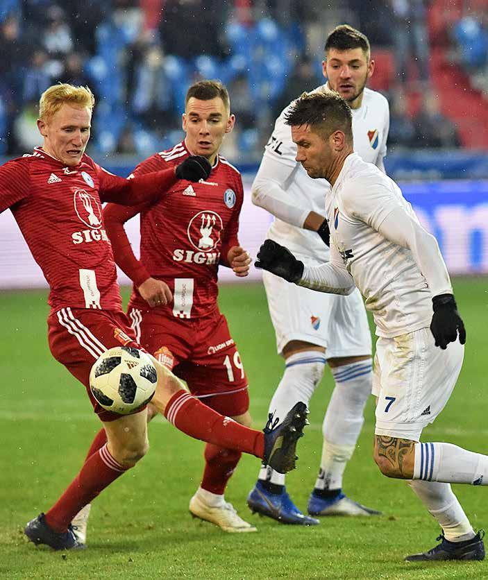 Přišel sem v beznadějné situaci a dokázal ten klub zachránit, podařila se mu opravdu neskutečná věc. Co stačil za ten tři čtvrtě rok udělat s týmem, to je neuvěřitelné.