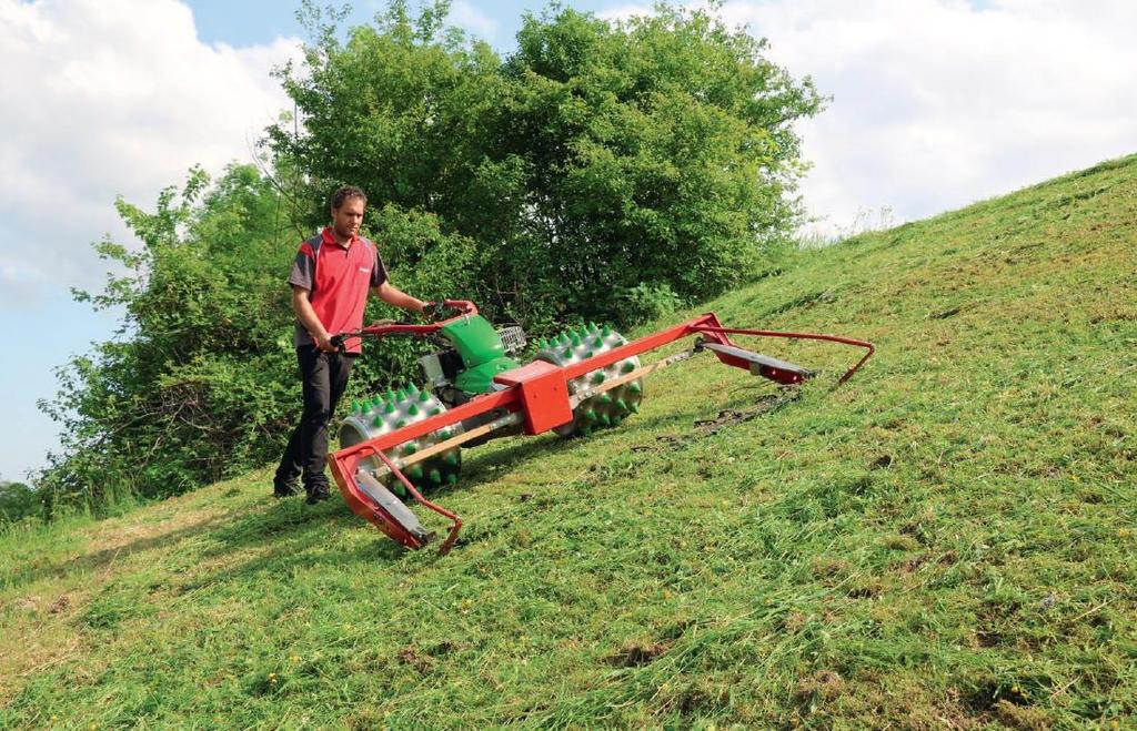 Nejvyšší plošné výkony Do robustní rámové konstrukce portálového žacího ústrojí lze nasadit žací lišty s pracovní šířkou až 3,10 m, čímž je dosaženo velmi