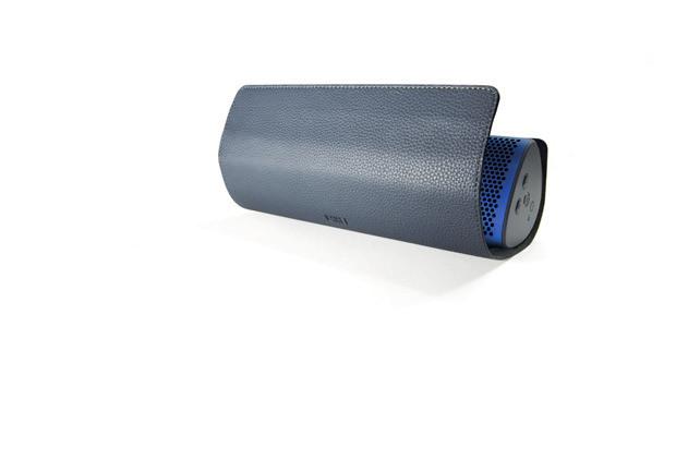 9260100500_61-9KA05 GB Leather Protective Cover Designed to fi t seamlessly around the MUO wireless speaker, the premium full