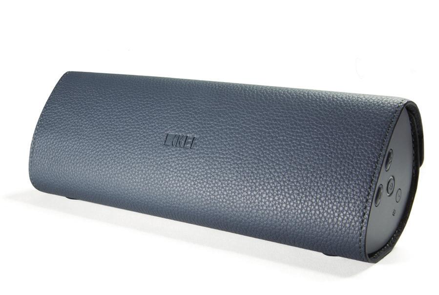 Touch of Luxury Made with premium full grain genuine leather, this protective cover adds a touch of luxury to the stunning MUO