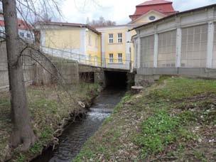 3 Pohled po proudu, vtok do podzemního koryta Obr.