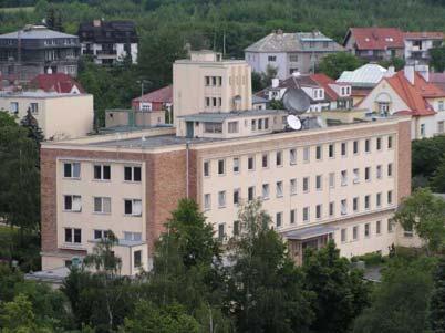 Dvě, jedna absorbována silně, referenční málo Dopplerovský lidar měření rychlosti objektu.