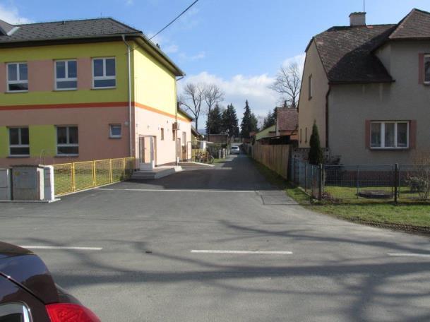 2014: 235 Obec Želechovice pořídila tolik potřebné nové prostory pro parkování technického zařízení obce na údržbu zeleně a jejího vzhledu výstavbou nové haly, v níž jsou dále prostory