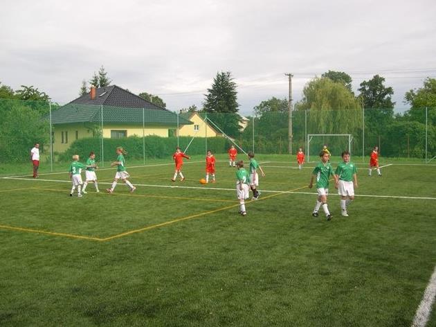 Městu byla přiznána dotace ve výši 4 mil. Kč z programu MMR Regenerace panelových sídlišť na akci RPS - Uničov, Hrdinů Dukelská, II. etapa. V rámci této akce s celkovými náklady 10,1 mil Kč.