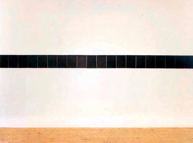 BEZ NÁZVU, 1996 7, malba grafitem, 22 plátem, 22 x 30 cm, drcené různé druhy a tvrdosti tuh, pojidlo
