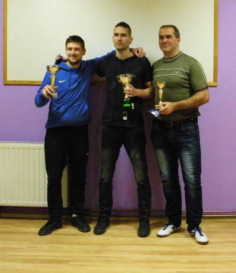 Hradil Jakub Špaček Vladimír 3. Svoboda Emil Malaník Jakub Tečkou turnaje byl zábavný kolotoč, kterého se zúčastnili všichni soutěžící i hosté sportovního zařízení.