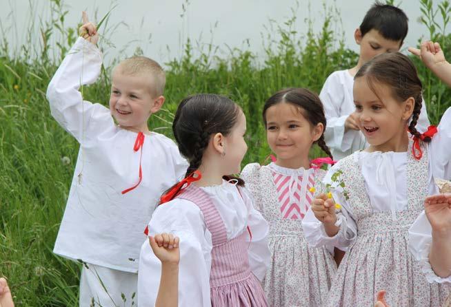 Pojmon Jindřich Pojmon Otakar Pokorná Alžběta Pokorná Tereza Pokorová Simona Polák Petr Poláková Martina Na Perníčku se mi nelíbí, že se chováme špatně v šatně.