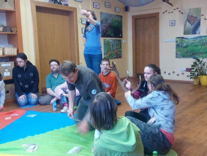 Do jednoho kostýmu krále se oblékla i naše uživatelka Ilona a společně nám zazpívali a přijmuli od nás