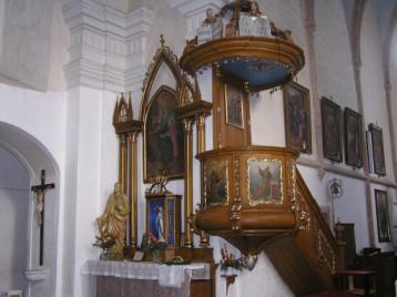Místo bývalého oltáře sv.