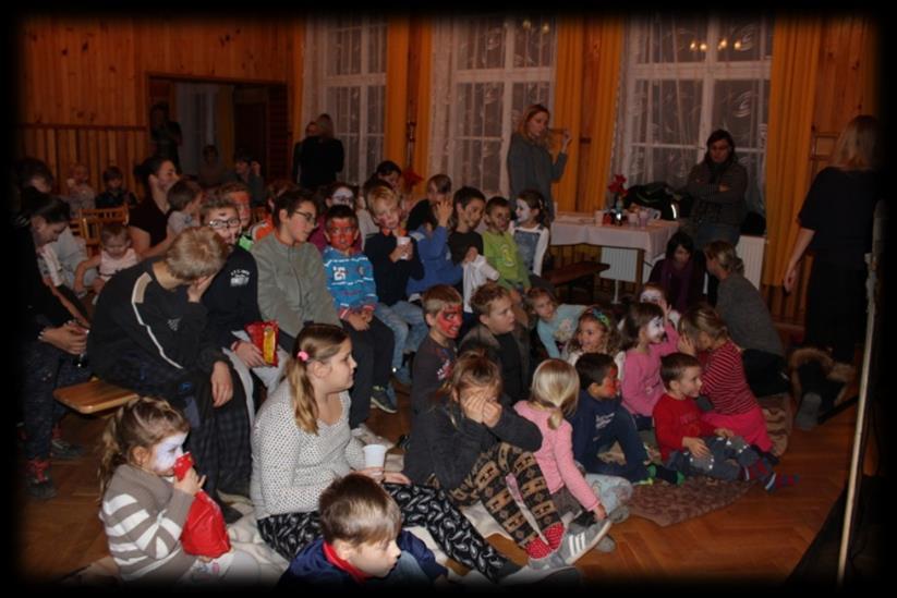 krmě a dostali od svatého Mikuláše malou odměnu na zakousnutí i na památku.
