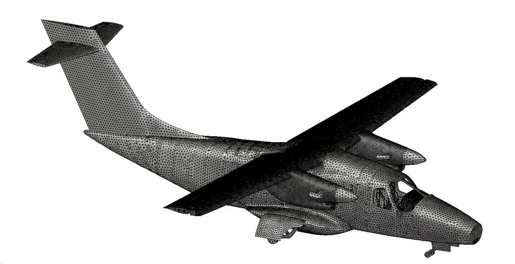 Obr. 8.14 Model pro CST MWS, materiál PEC. Obr. 8.15 Řezy sítí vytvořenou v CST MWS, 700MHz.