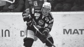TAHOUNI KOMETY 10 Martin Erat 35 let, útočník Největší hvězda brněnského týmu. Ve slavné NHL odehrál téměř 900 zápasů, ve kterých nasbíral 545 kanadských bodů.