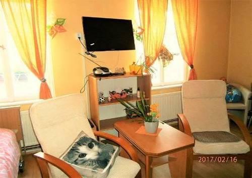 V letech 2005 2006 proběhla celková rekonstrukce hlavní budovy. Při rekonstrukci byly zvednuty krovy objektu a tím došlo k obydlení půdních prostor. Bylo provedeno nové zastřešení a zateplení budovy.