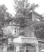 v roce 2004 Cenu Thálie za celoživotní mistrovství v oboru opera, paní Sylva mj. v roce 1997 Cenu města Brna za celoživotní dílo.