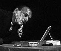 Bezruký Frantík při holení Prezident USA Warren Harding, s nímž si Bezruký Frantík potřásl nohou Bezruký Frantík propaguje svou