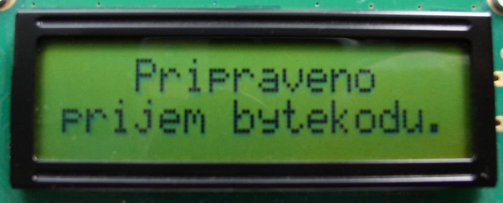 dač jazyka Java a ze zdrojového souboru vytvoří soubor class. Ten poté dekompilujeme pomocí programu javap, který nám vypíše v textové podobě strukturu bytekódu.