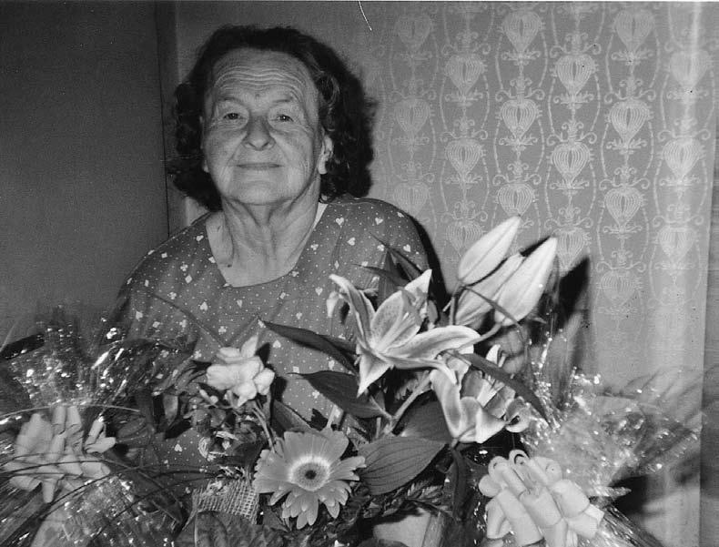 péče Dalšími oslavenci jsou Marie Zoubková (86), Irena Balounová (83), Jana Boříková (82), Marie Ausbergerová (87), Jiřina Brabcová (86) Skočice, Božena Medková (84) Skočice, Marie Hanzlíková (81),