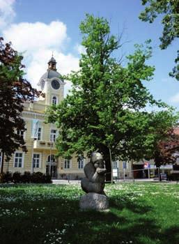 Hoøice Brn ì nská M et ra, èe rp. s tanice Sy n th on za st á v ka Oleš ná Kau f land Metra, aut.