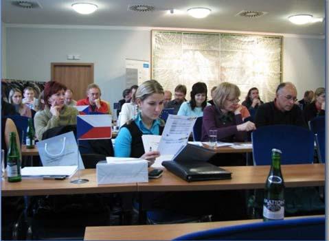 ~ 122 ~ V průběhu roku 2009 se realizovaly následující vzdělávací kurzy: A. Semináře pro žadatele semináře pro žadatele ve 14. kole výzvy (135 účastníků) B.