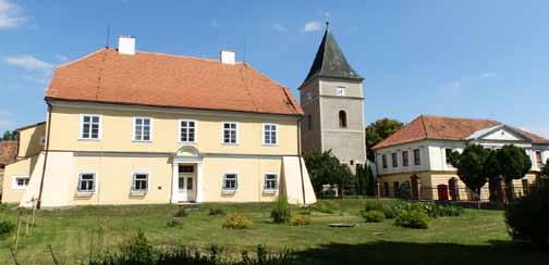 Vystoupila zde také paní Marie Dudíková, vedoucí Transfuzního střediska v Třebíči, která je kandidátkou za KDU-ČSL do Krajského zastupitelstva, a seznámila nás se svými prioritami, které hodlá