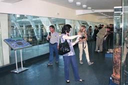 SOVAK Časopis oboru vodovodů a kanalizací, číslo 7 8/2012 strana 55/267 dějí analýzu parametrů radioaktivity, a pokud vstoupí v platnost nová Směrnice Rady o Radioaktivních látkách, nebude v těchto