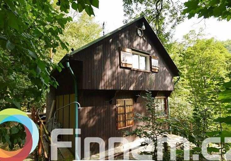 Cihlová Podlaží: 3 včetně 1 podzemního Plocha zastavěná: 27 m2 Plocha podlahová: 54 m2 Sklep:
